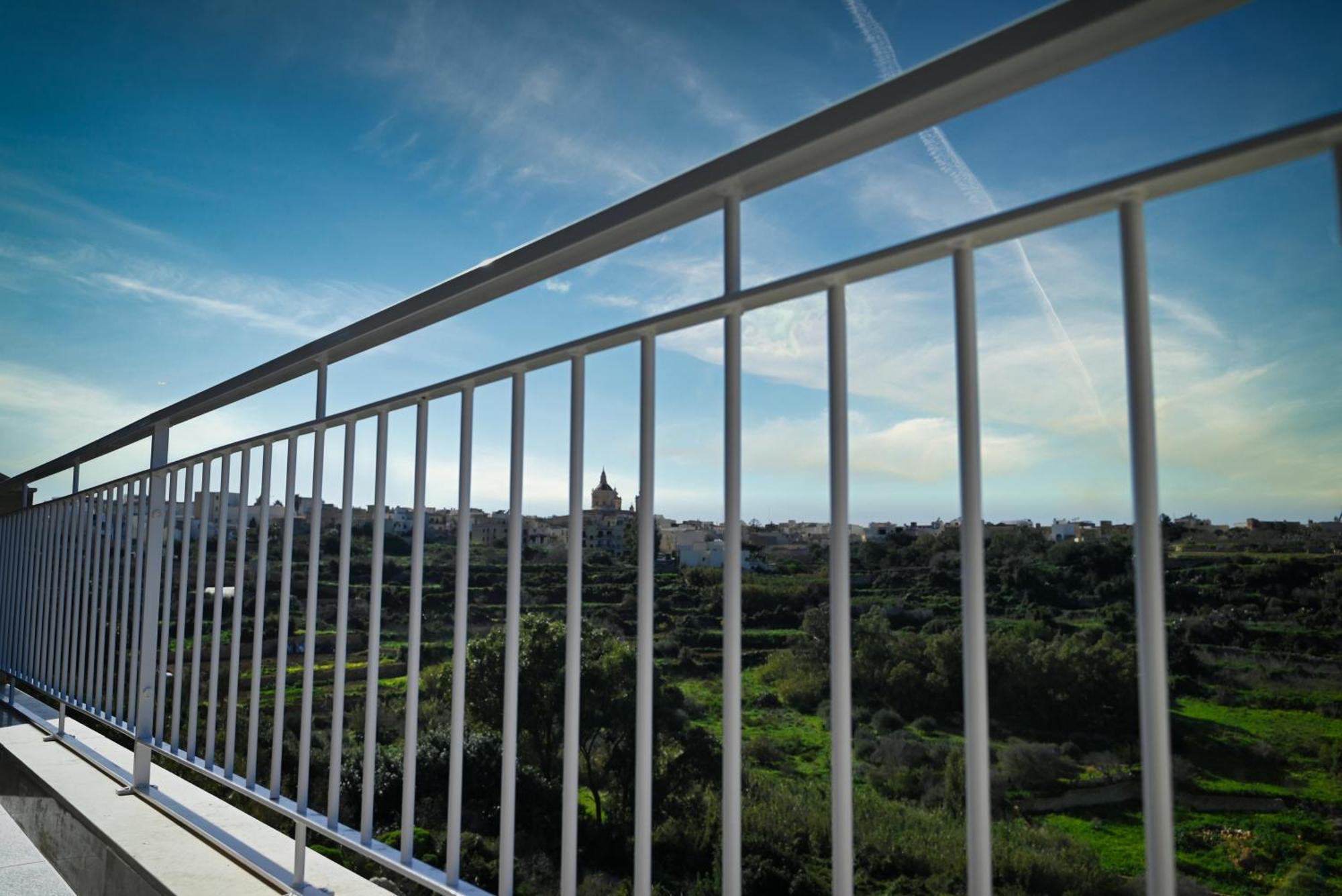 Cliff Edge Apartment In Xaghra Exterior photo